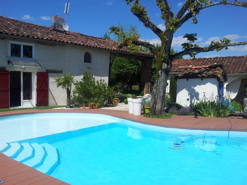 Le Clos De Saint Amour Montauban Luaran gambar